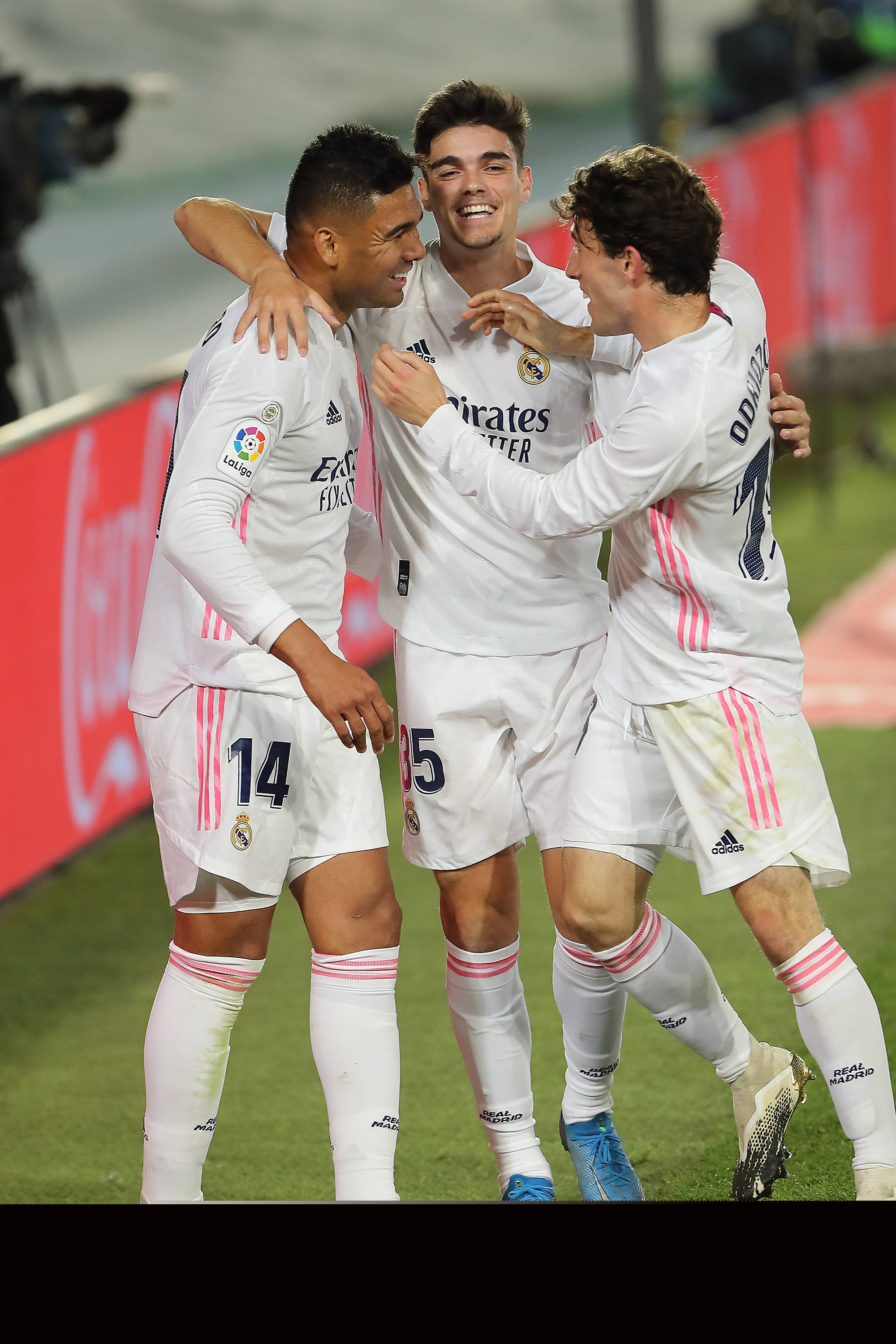 体育直击CBA：深圳飙17记3分 山东惨遭赛季双杀